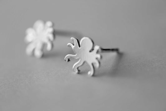 Octopus Stud Earrings, Sterling Silver Octopus Earrings, Minimalistic Tiny Octopus earrings, Squid Jewelry, Squid Earrings, Ocean Jewelry