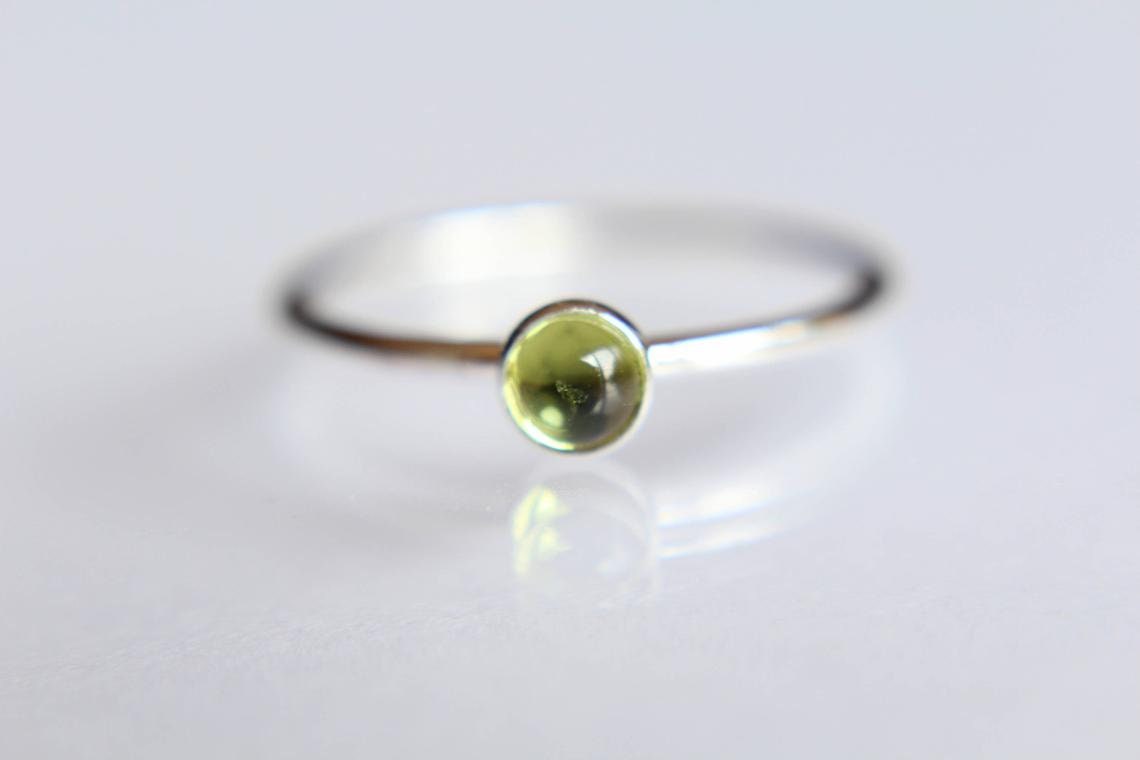 Peridot Ring, Natural Green Gemstone Jewelry, Simple Stacking Ring, Silver Peridot Ring, Peridot Jewelry, Green, Minimalist Ring, August