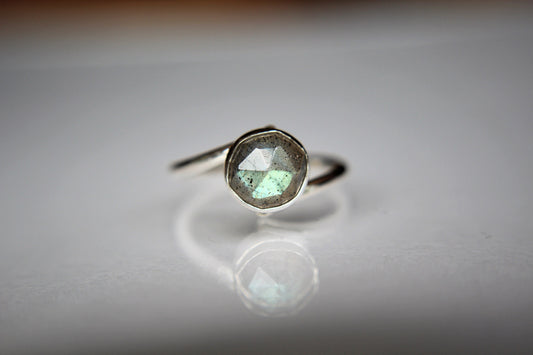 Labradorite Ring, Bypass Ring, Statement Ring, Labradorite Bypass Ring, Natural Labradorite Ring, Labradorite Jewelry, Labradorite, Gift