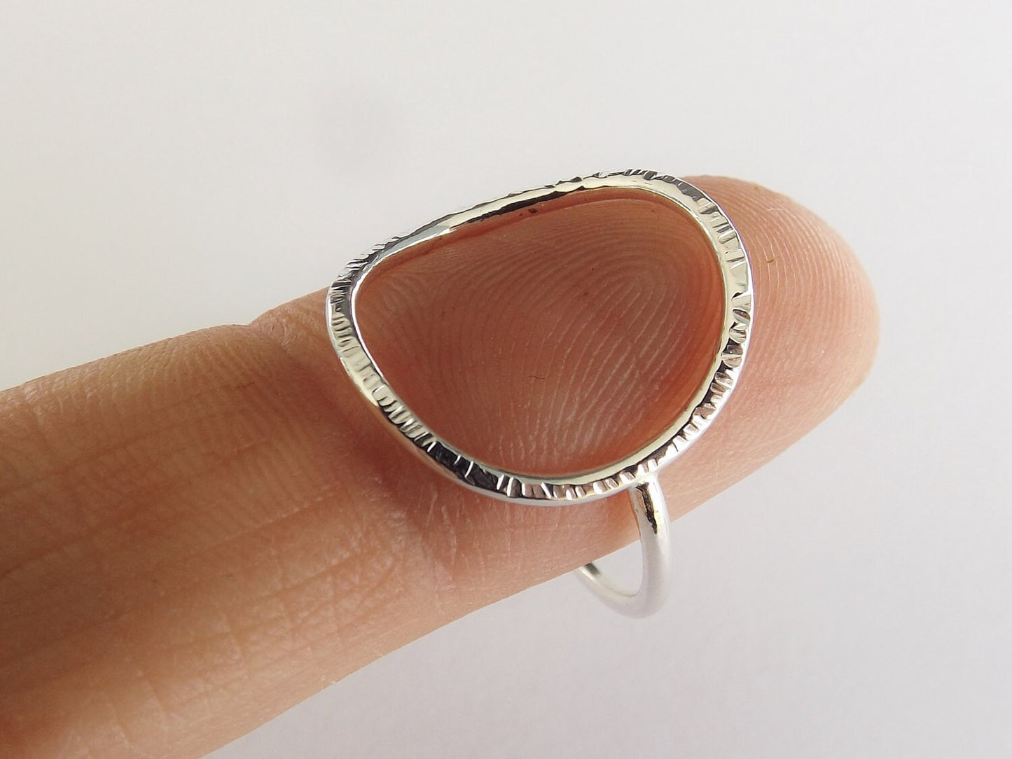 Large Circle Ring,Stacking Rings,Eternity Rings,Silver/Gold Circle Rings,Simple Modern Rings,Karma Circle Ring,Minimalist Jewelry,Karma Ring